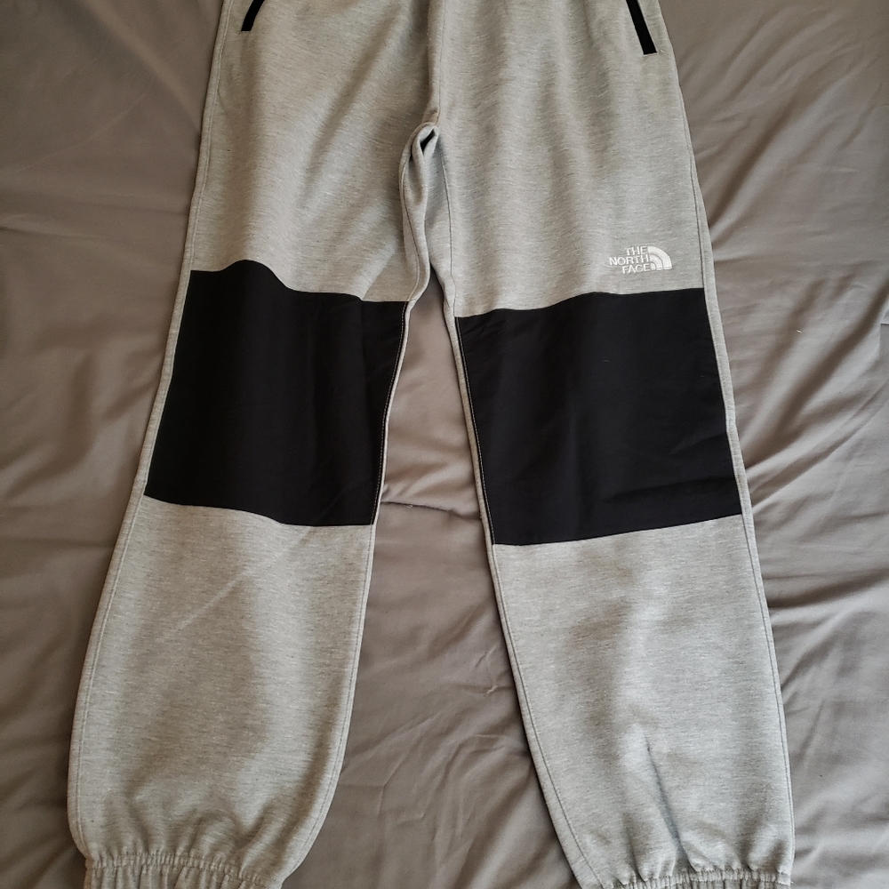 Mens The Northface joggers
